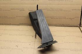 234.bm1n07 2006 2007 2008 2009 2010 Bmw 550i E60 Accelerator Gas Pedal