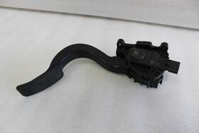 234.ts1l23 2020 2021 2022 2023 Tesla Model Y Accelerator Pedal