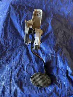 35.00.6770613-04 546.co1c09 2009 Mini Cooper Brake Pedal Assembly Oem