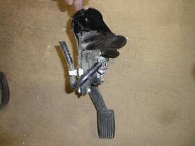 546.da1m09 2009 Murano Brake/clutch Pedals
