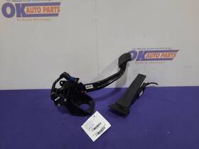 546.gn1i21 21 2021 Genesis G80 Oem Gas Brake Pedal Set