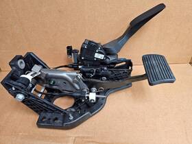 0820503002 Acdelco Gm Original Equipment Oem 2015-2020 Chevy Suburban 5.3l Adjustable Brake And Gas Pedal W Motor Assembly