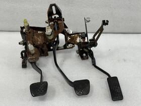 546.ac1d93 Acura 1992 1993 Integra Hatchback Accelerator Brake Clutch Pedals 1.8l