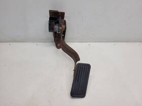 234.am1503 American Motors 2003 Hummer H2 6.0l / At Accelerator Pedal - Dbw Drive By Wire