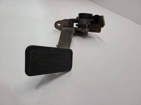 546.am1505 American Motors 2005 05 Hummer H2 Accelerator Gas Pedal W Module Oem