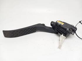 234.au1507 Audi 2007 Q7 Gas Pedal Oem