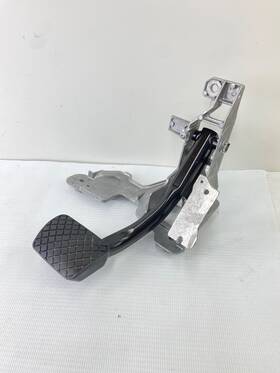 4k1723117 Audi 2019 - 2025 A6 Brake Stop Pedal With Bracket Oem