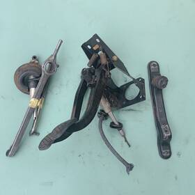 1220759 Bmw E30 Manual Transmission Gearbox Brace Pedals And Shifter Assembly 318 316 M42