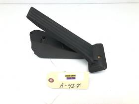 214907-10 Bmw 2016-2019 750i G12 Accelarator Throttle Gas Pedal Oem 214907-10 Bmw 2016-2019 750i G12 Accelarator Throttle Gas Pedal Oem