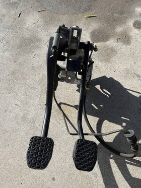 323325328 Bmw E46 Clutch Pedal With Lines 1999-2006 323 325 328 M3