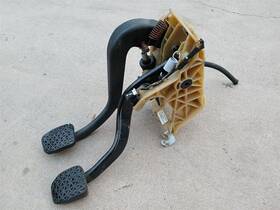 35002282325 Bmw E61 E60 525i 528i 535i 545i M6 Manual Trans Clutch &brake Pedal Box Assembly