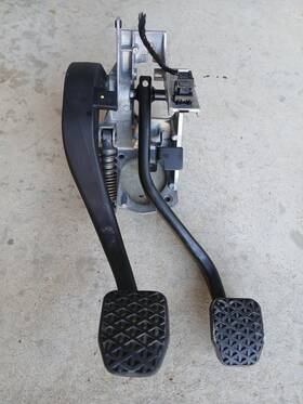35006761310 Bmw Oe E9x Manual Clutch And Brake Pedal Assembly With Switches Hardware