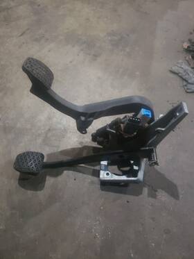 35101164843 Bmw Z3 Late Model 5-spd Manual Swap Clutch Pedal Box W Master Cylinder 2001-2002