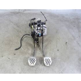 35303414592 Bmw 2006-2010 E83 X3 Clutch Pedal Assembly Box Spring Aluminum Covers Oem
