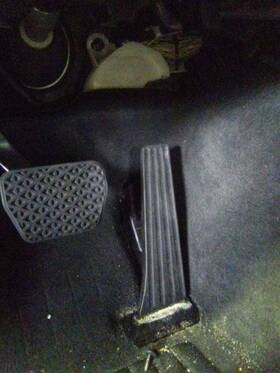546.bm1319 Bmw 2019 330i Sedan Gas Brake Pedals 2.0 Liter Automatic