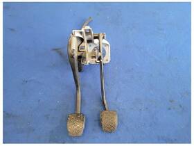 546.bm1h04 Bmw 2001-2006 M3 E46 Coupe Pedal Cage Manual Transmission M/t Clutch Brake 2445