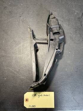 6756493-02 Bmw 2000-2003 E39 525 528 530 540 Gas Pedal Oem With Sensor E46