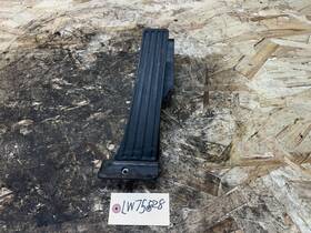 6786588 Bmw 2012-2019 F30 F32 3 Series Accelerator Throttle Gas Pedal Oem