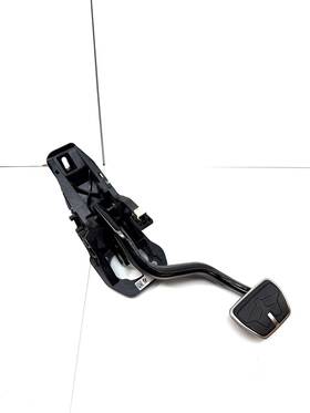 687427305 Bmw 20-23 M5 M8 Competition G30 G16 Oem Brake Pedal Assembly