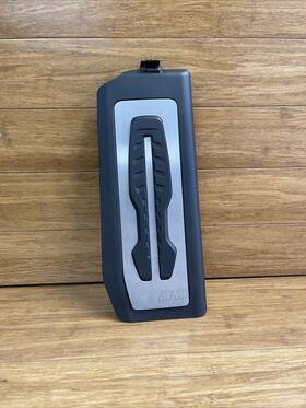 8072744 Bmw Oem 2019 - 2024 850i G16 Dead Pedal Foot Rest Pad Cover Panel