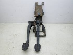 92040922 Bmw E30 325i 325 5 Speed Manual Pedal Assembly Used