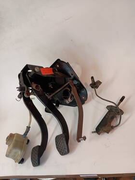 Abe21 Bmw E21 320i 323i 77-83 Oem Manual Trans Pedal Box Assembly W All Needed Parts