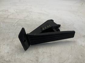 234.bm3a17 Bmw - Us Additional 17 18 I3 94 Ah Range Extender Hatchback 4d 0.7 Gas Accelerator Pedal Oem B