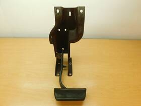 70bw1-1p3 Buick 1387510 Brake Pedal Assembly 1969 1970 Wildcat Lesabre Electra