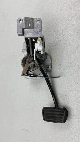22945886 Cadillac 2013-2018 Ats Brake Stop Pedal Assembly Oem 22945886 Cadillac 2013-2018 Ats Brake Stop Pedal Assembly Oem