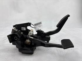 84465122 Cadillac 2019-2024 Xt4 Brake And Gas Pedal Accelerator With Bracket Oem