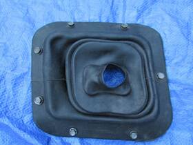 14105644 Chevrolet 1982-1992 Camaro Firebird 28s 5 Speed Lower Shifter Boot With Mounting Bolts Oem