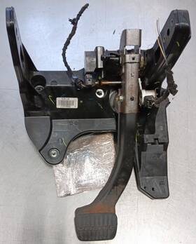 22850094 Chevrolet Volt 2012 Brake Stop Pedal Mount Assembly Sensor Switch