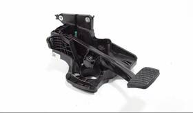 23316212 Chevrolet 2016-2023 Malibu Left Driver Side Floor Brake Stop Pedal With Pad Oem