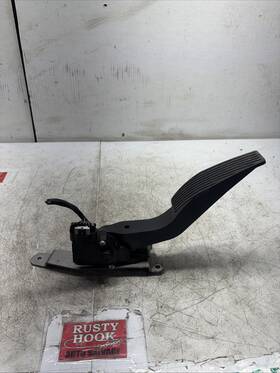 353111024 Chevrolet 2012 Malibu Accelerator Gas Pedal Assembly