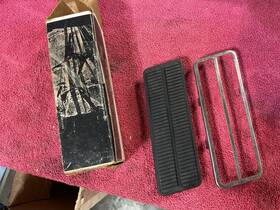 3823611 Chevrolet 1967 1968 1969 Camaro Or Firebird N.o.s. Accelerator Pedal With Trim Plate