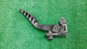 546.gm1i05 Chevrolet 2004 Chevy Malibu New Style Gas Pedal Assembly 819288