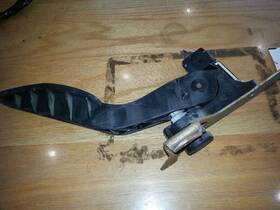 546.gm1j10 Chevrolet Malibu 2010 Pedal Brake/clutch 1648003