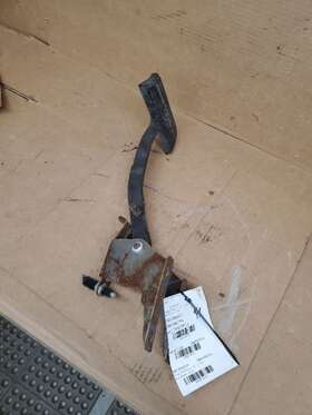 546.gm1s76 Chevrolet Caprice 1976 Pedal Brake/clutch