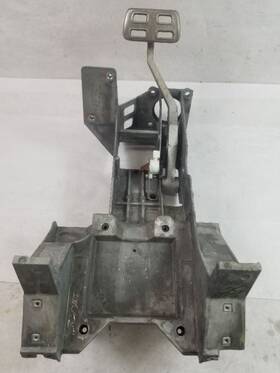 546.gm1z11 Chevrolet Corvette 2011 Pedal Brake/clutch 535343