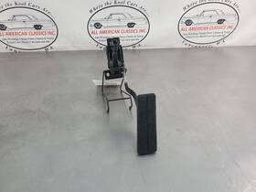 831.gm1y00 Chevrolet 2005-13 C6 Corvette Dbw Drive By Wire Gas / Accelerator Pedal Assembly - Oem