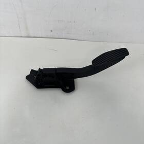 84024307 Chevrolet 2020 - 2023 Silverado 1500 Accelerator Gas Pedal Sensor Oem