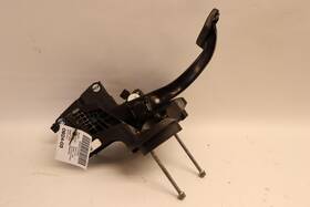 84478059 Chevrolet 2016-2024 Chevy Malibu Parking Brake Pedal With Bracket Oem