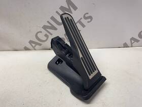 84963780 Chevrolet 2020-2023 Corvette C8 Oem Gas Pedal