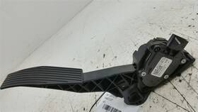 941.gm1c17 Chevrolet 2017 Cruze Gas Pedal