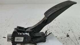 941.gm1o12 Chevrolet Impala Gas Pedal 2012 2013 2014 2015 2016