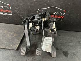 95143073 Chevrolet 13-15 Chevy Spark Clutch And Brake Gas Pedals Id
