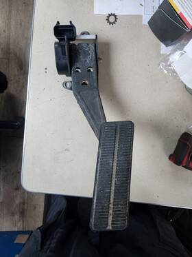 9700063989 Chevrolet Corvette Used 1997-2004 C5 Accelarator Throttle Gas Pedal Oem