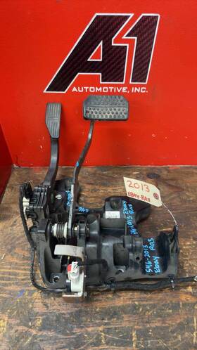 546-02013 Chevrolet Geo 2013-2015 Chevy Spark Complete Pedal Assembly Gas And Brake