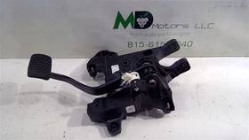 42758407 Chevrolet Trax 2015 - 2021 Brake Stop Pedal With Bracket Oem