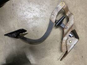15109594 Chevrolet Truck 03 04 05 06 Chevy Avalanche Gas Accelerator Pedal Assembly Silverado Sierra